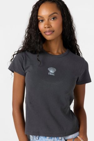 Shelly Tee