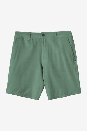 Boy's Reserve Light Check 18 Hybrid Shorts