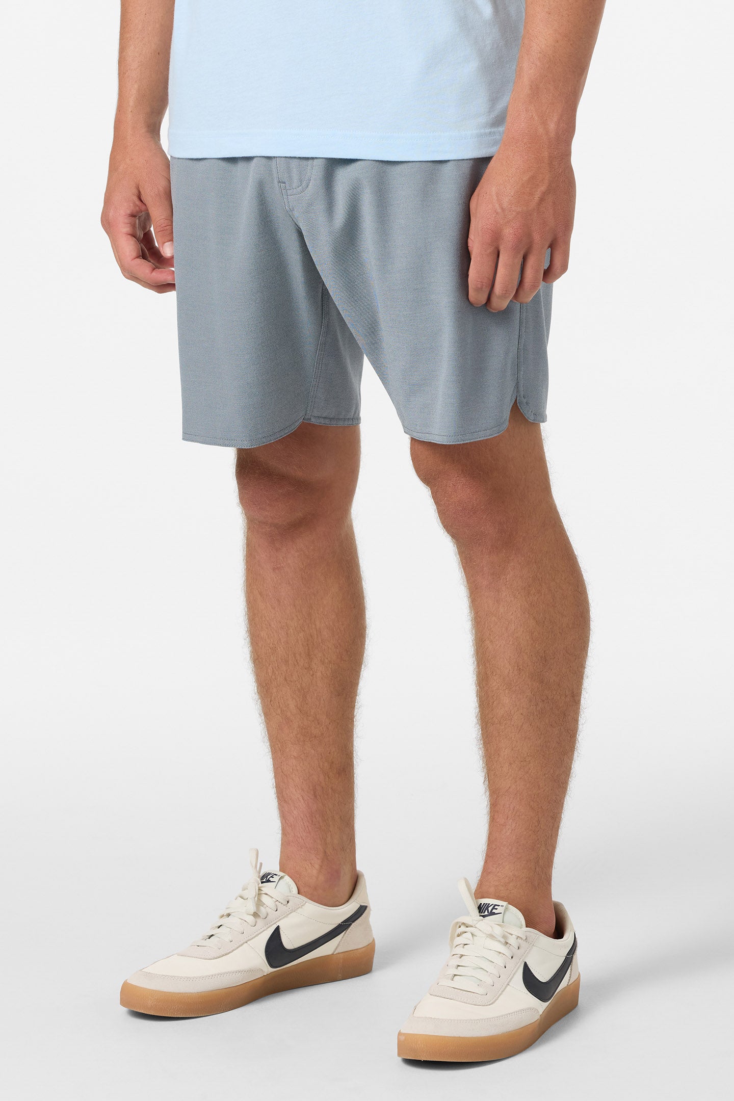 Reserve Light Check Scallop Elastic Waist 18 Hybrid Shorts - Image 3