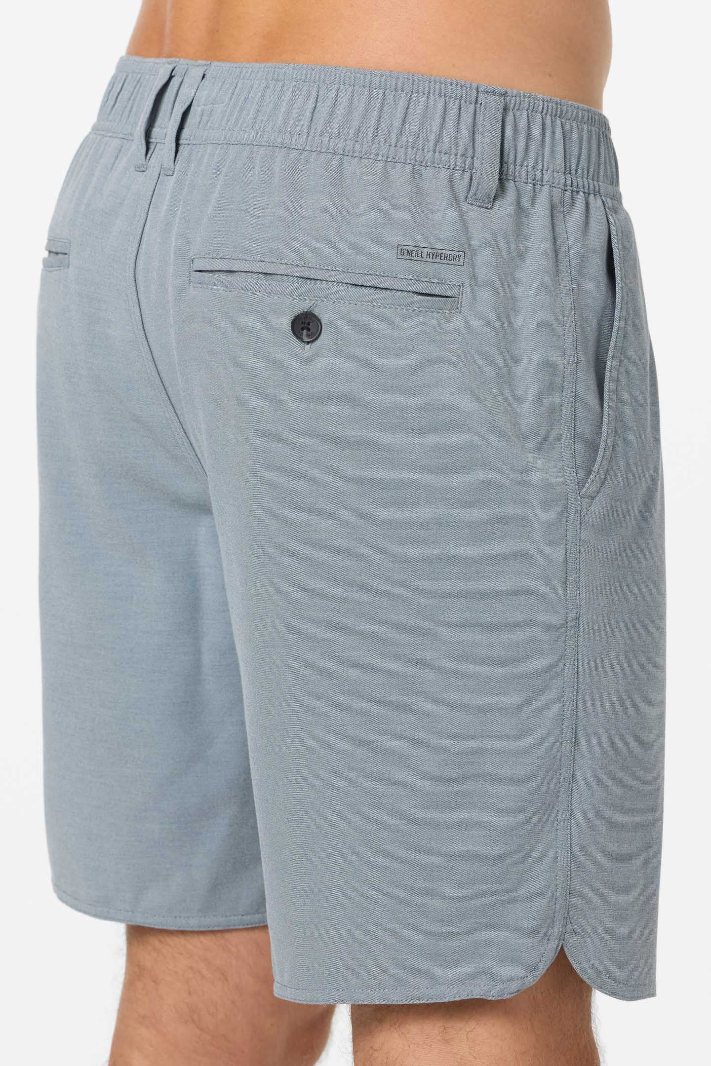 Reserve Light Check Scallop Elastic Waist 18 Hybrid Shorts - Image 4
