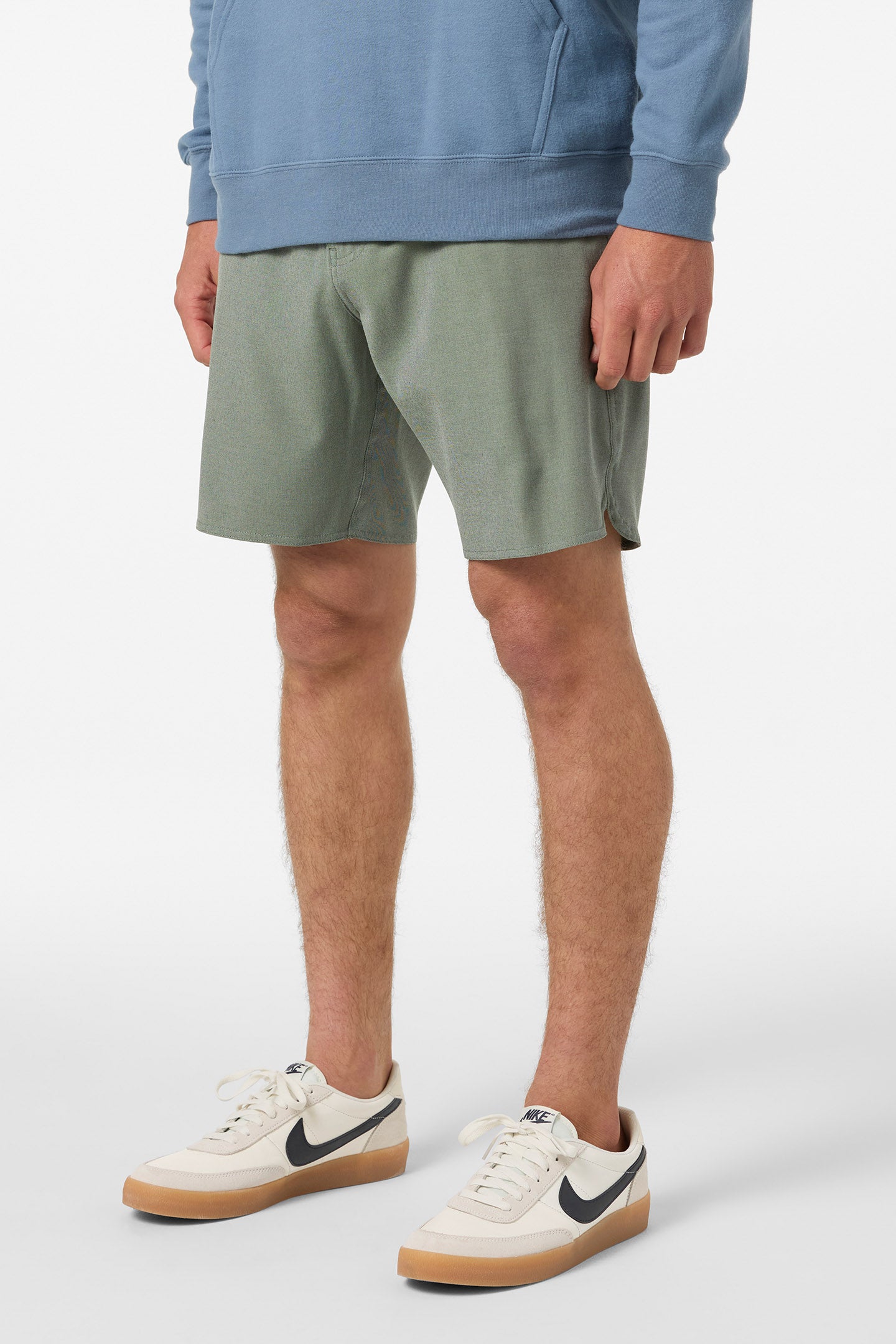 Reserve Light Check Scallop Elastic Waist 18 Hybrid Shorts - Image 3