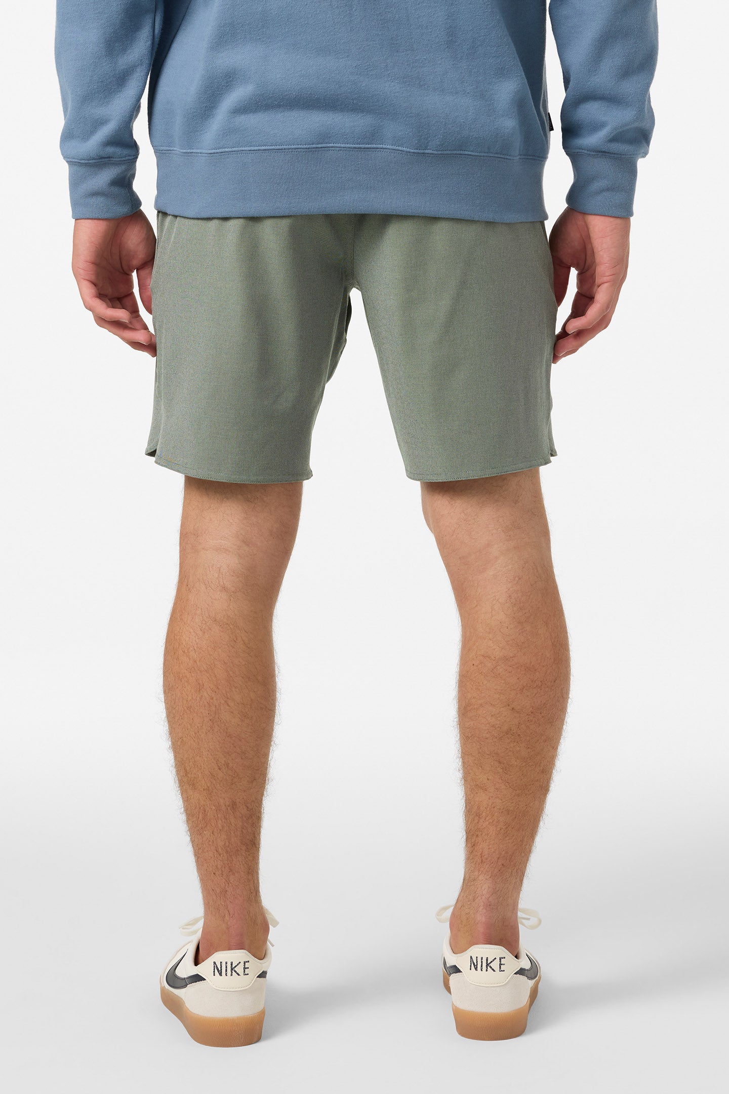 Reserve Light Check Scallop Elastic Waist 18 Hybrid Shorts - Image 4