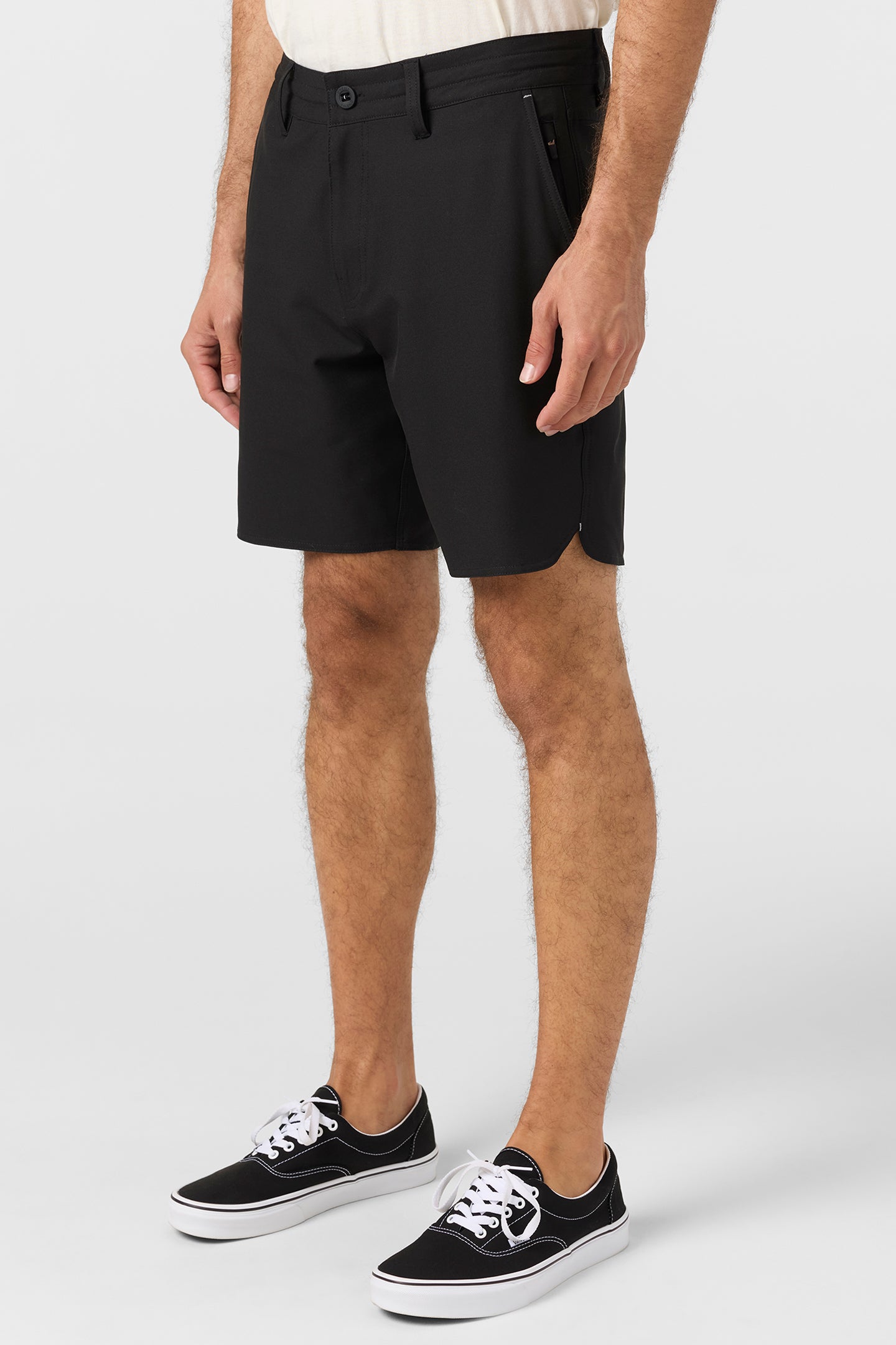 Utility Scallop Hybrid 18 Hybrid Shorts - Image 3