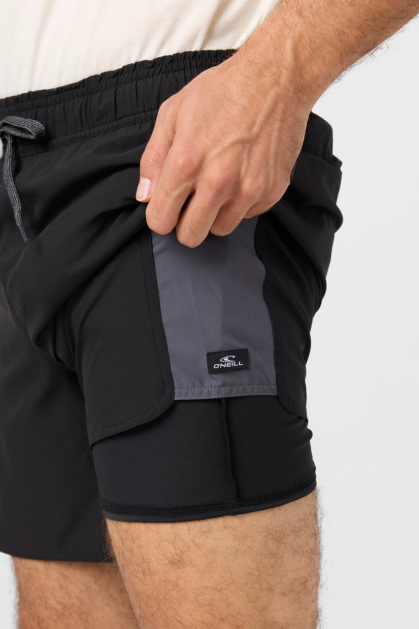 Perform Light Tech Panel Lined Elastic Waist 17 Hybrid Shorts - Image 6