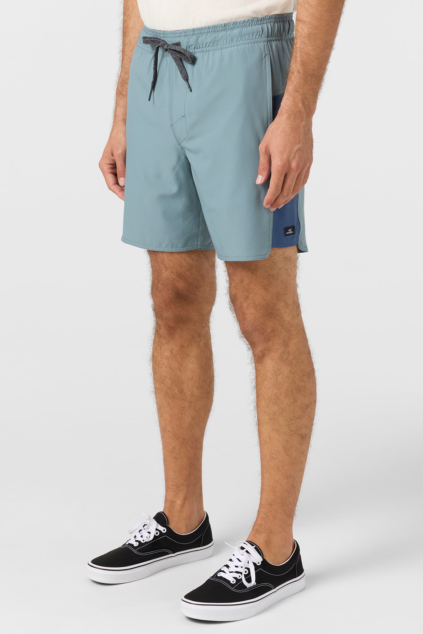 Perform Light Tech Panel Lined Elastic Waist 17 Hybrid Shorts - Image 3
